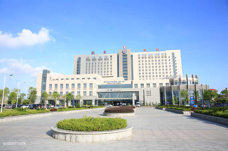 遵義醫(yī)科大學(xué)第五附屬(珠海)醫(yī)院——健康碼測(cè)溫人臉識(shí)別+智能防疫速通門項(xiàng)目