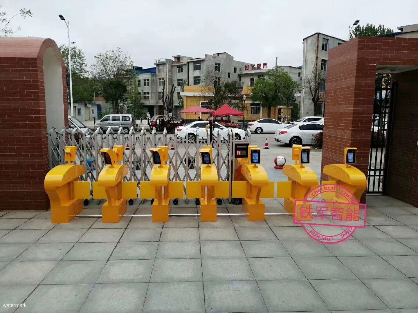 陜西商州實驗幼兒園人臉識別系統+烤漆小擺閘項目