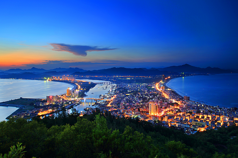 景點打卡必去之地——惠州雙月灣風景區斜八角擺閘+人臉識別項目