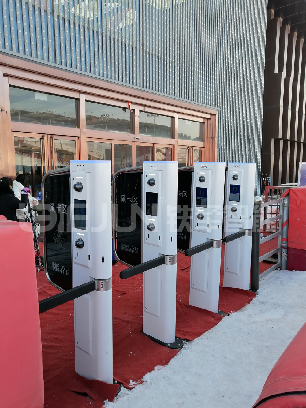 1757386684531216.jpg 2.jpg